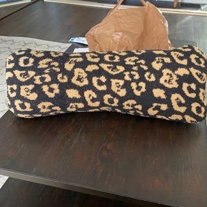 Barefoot dreams pillow